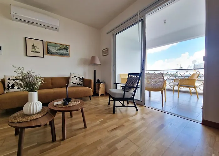 Stay Space View Apartment